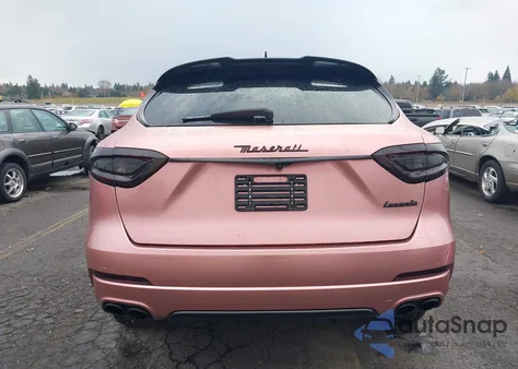 2017 Maserati Levante Sport из США, поврежденный, VIN ZN661XUS1HX243202